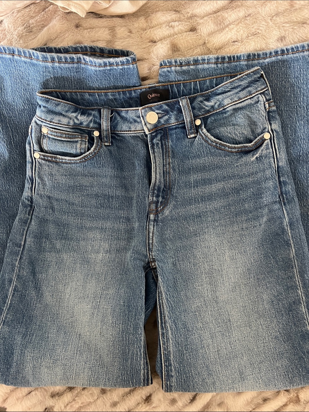 Quince Women's Medium Blue Straight-Leg Jeans